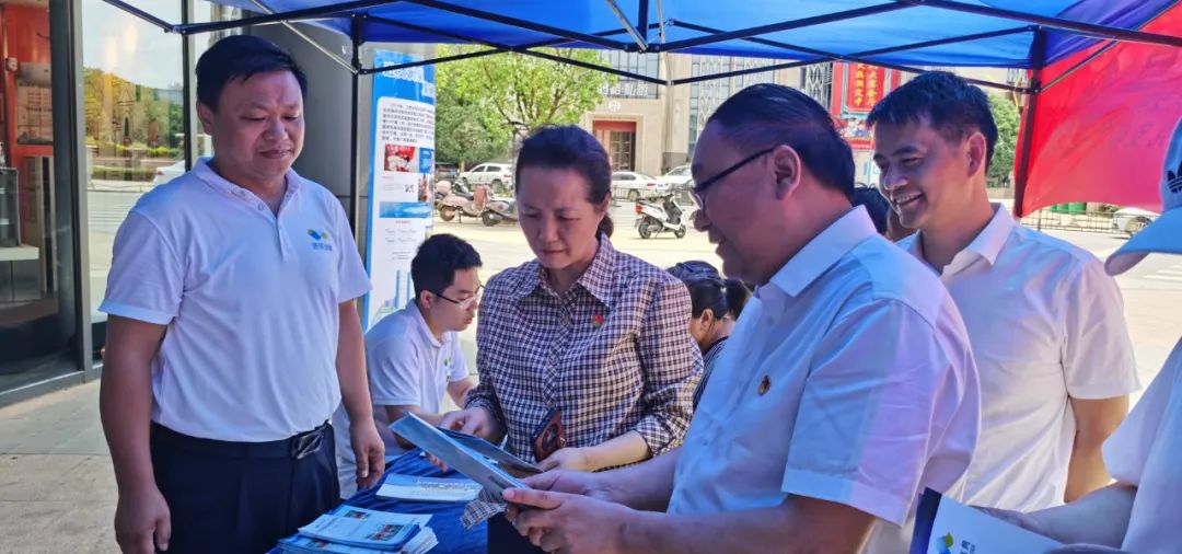 省水投集團(tuán)公司機(jī)關(guān)第五黨支部與進(jìn)賢潤(rùn)泉黨支部開(kāi)展共建活動(dòng)