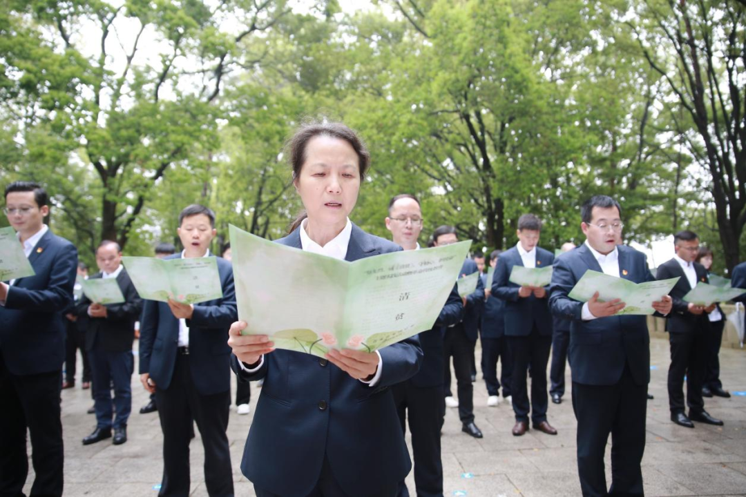 深切緬懷革命先烈 堅(jiān)決踐行“三個(gè)務(wù)必”——省水投集團(tuán)紀(jì)委組織開展“祭先烈、誦《清貧》，守初心、擔(dān)使命”主題實(shí)踐活動(dòng)暨革命傳統(tǒng)教育