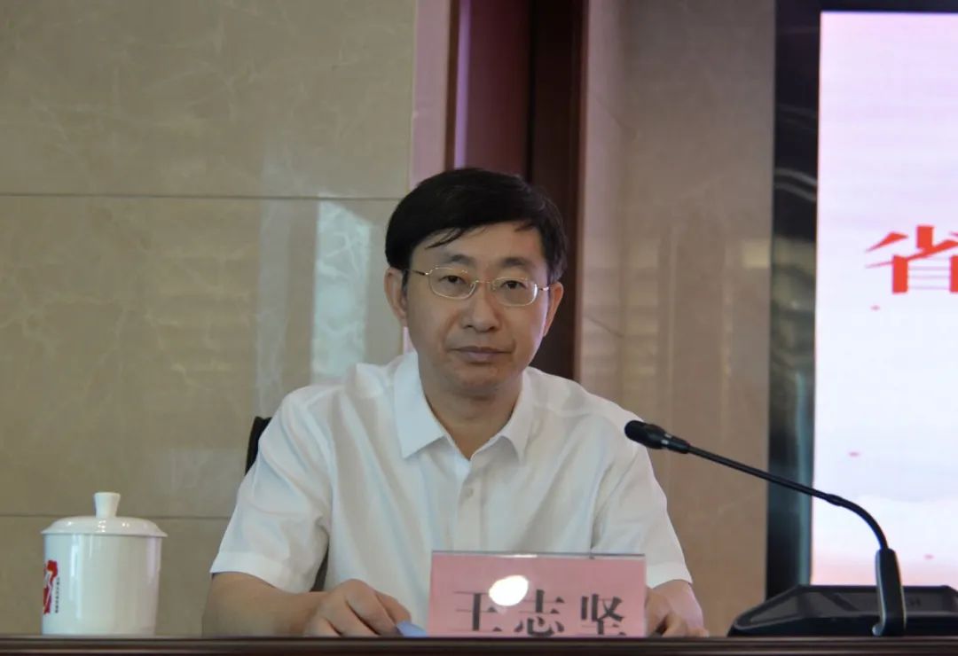 省水投集團學(xué)習(xí)貫徹習(xí)近平新時代中國特色社會主義思想主題教育讀書班開班！