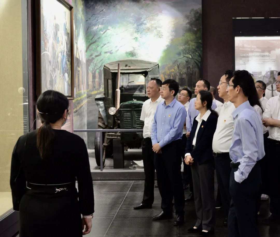 省水投集團黨委組織黨員干部走進小平小道陳列館開展主題教育紅色走讀