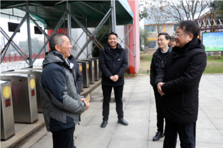 歲寒情暖 濃濃關(guān)懷丨春節(jié)前夕集團(tuán)領(lǐng)導(dǎo)深入基層走訪慰問