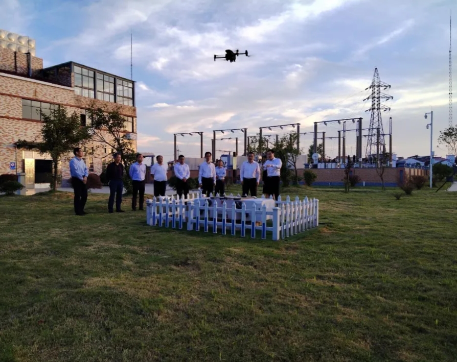 鄒洪赴集團(tuán)項(xiàng)目公司調(diào)研