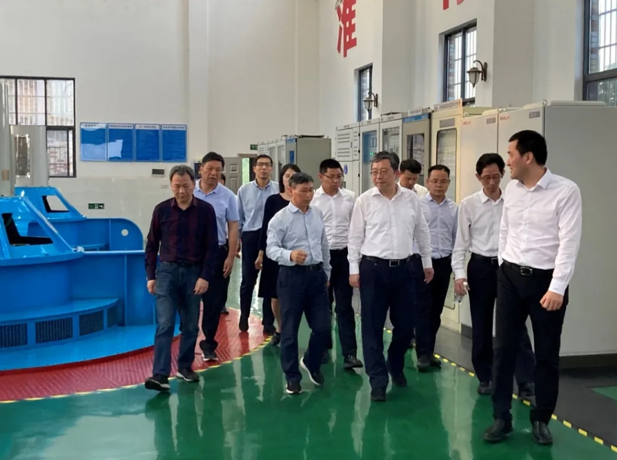 鄒洪赴集團(tuán)項(xiàng)目公司調(diào)研