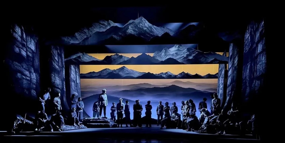 省水投集團(tuán)組織黨員干部觀看大型原創(chuàng)話劇《鎢金》