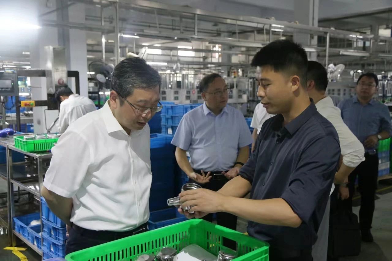 鄒洪赴三川集團(tuán)進(jìn)行調(diào)研