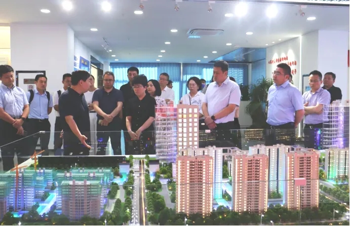 鄒洪會見湖北水利發(fā)展集團(tuán)黨委書記、董事長周慶榮一行