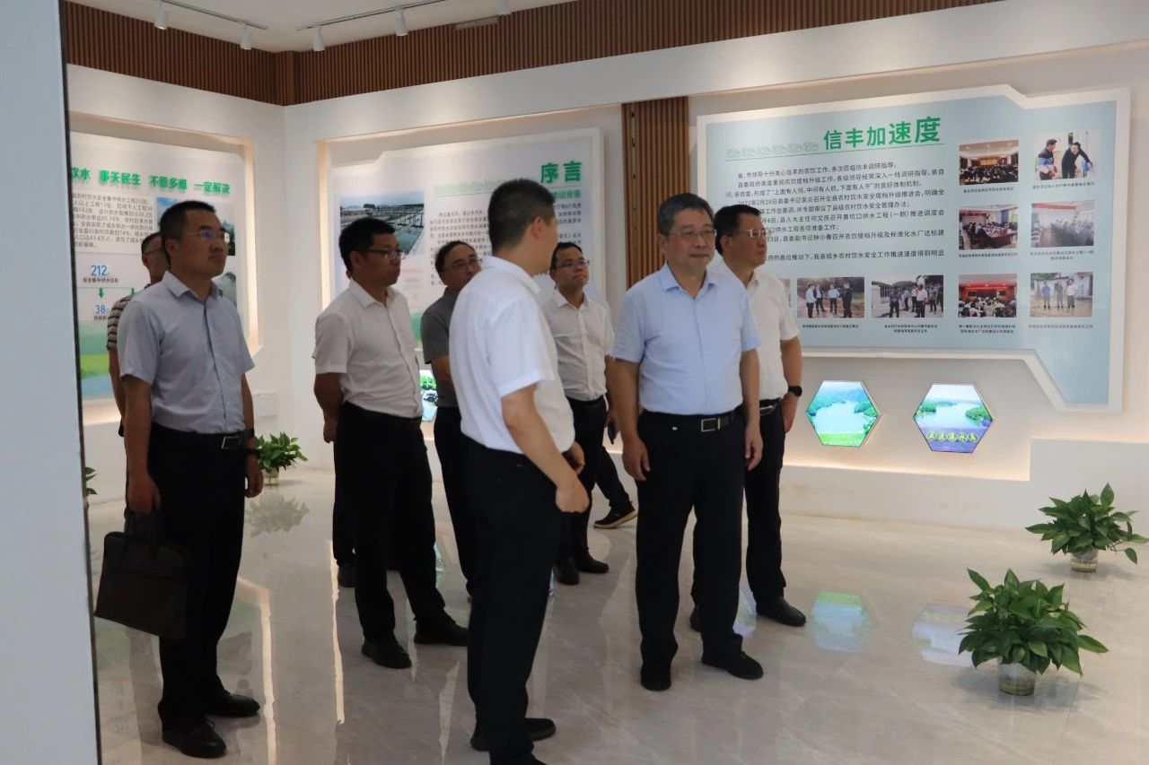 鄒洪深入信豐潤(rùn)泉公司宣講黨的二十屆三中全會(huì)精神