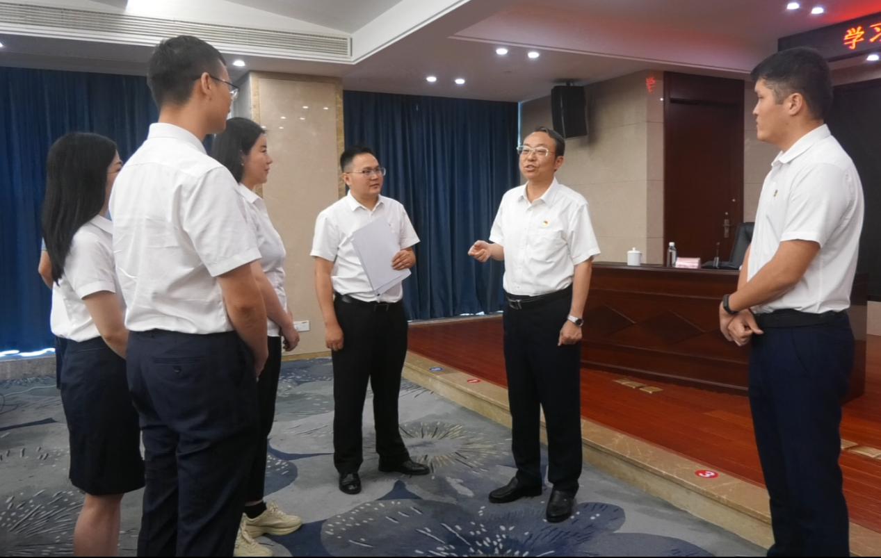 學(xué)習(xí)貫徹黨的二十屆三中全會(huì)精神省委宣講團(tuán)報(bào)告會(huì)在省水投集團(tuán)舉行