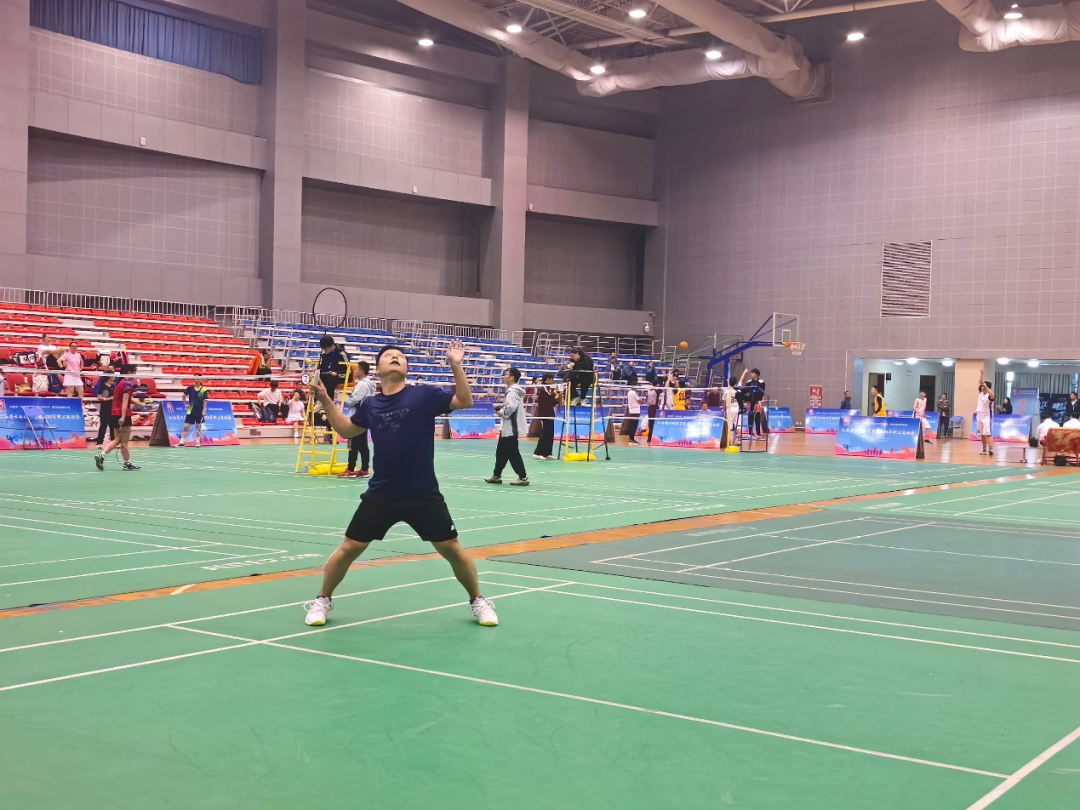 決賽戰(zhàn)正酣——運動會決賽精彩掠影