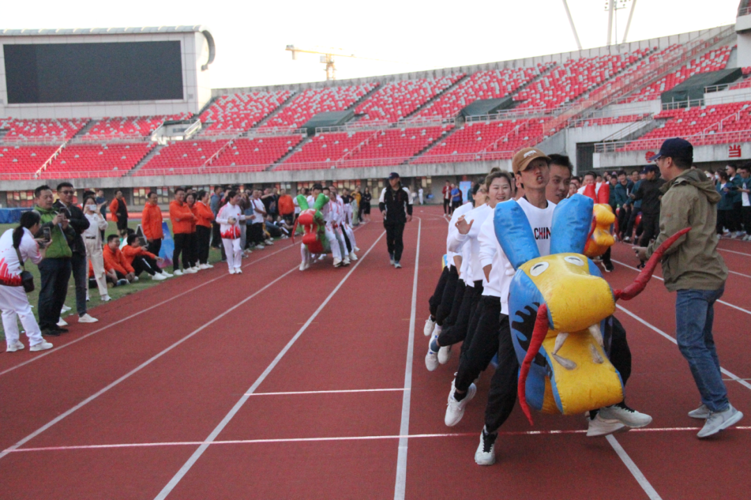 運(yùn)動(dòng)會(huì)賽場精彩掠影