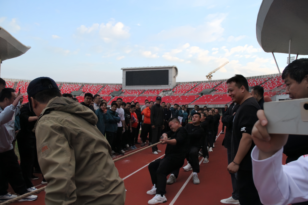 運(yùn)動(dòng)會(huì)賽場精彩掠影