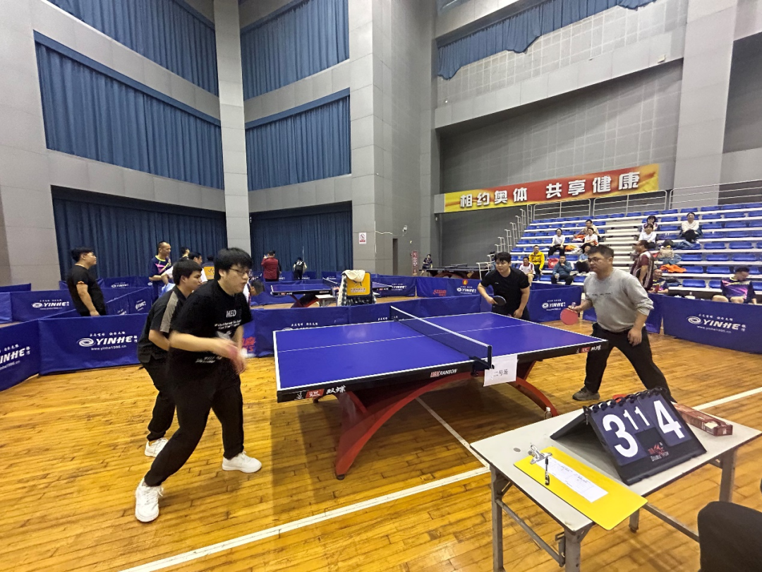 運(yùn)動(dòng)會(huì)賽場精彩掠影