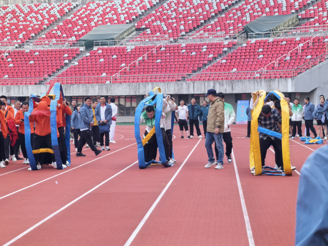 運(yùn)動(dòng)會(huì)賽場精彩掠影