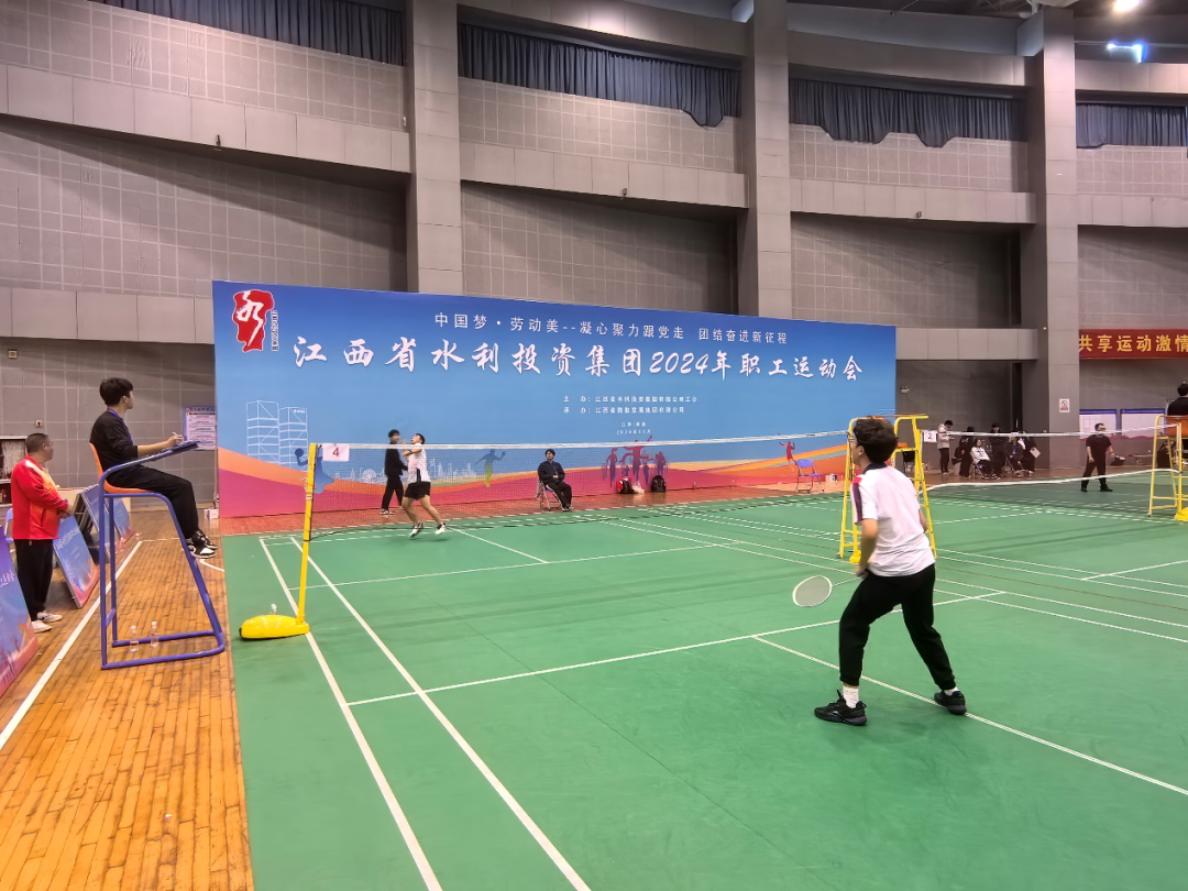 運(yùn)動(dòng)會(huì)賽場精彩掠影