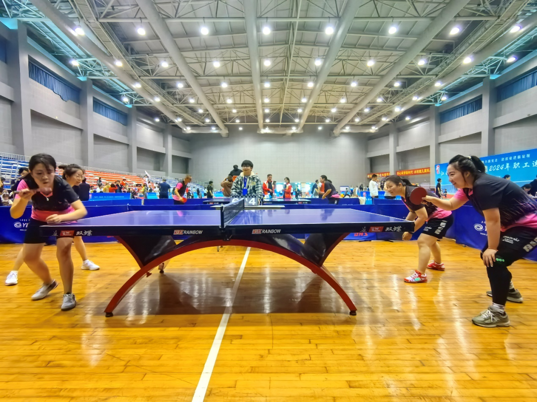 決賽戰(zhàn)正酣——運動會決賽精彩掠影