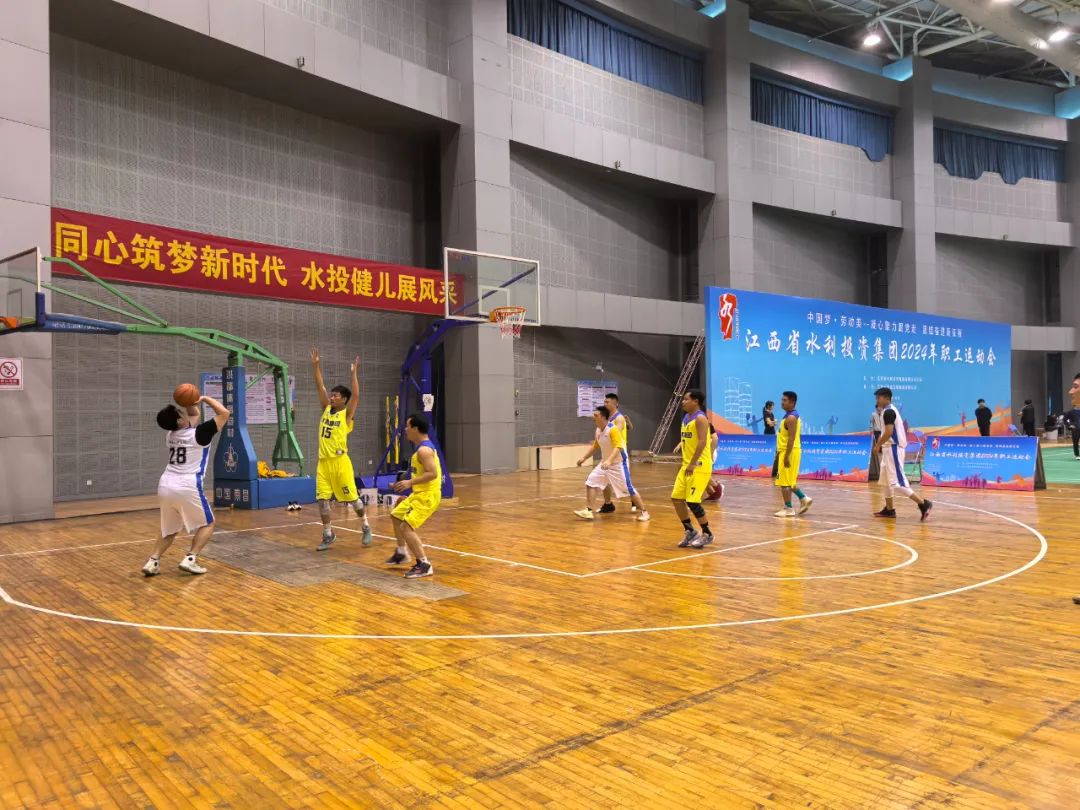 運(yùn)動(dòng)會(huì)賽場精彩掠影