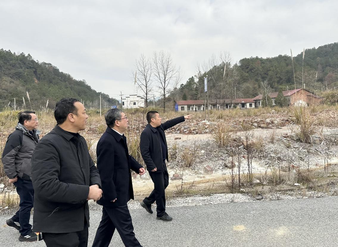 鄒洪赴集團駐點幫扶村開展鄉(xiāng)村振興