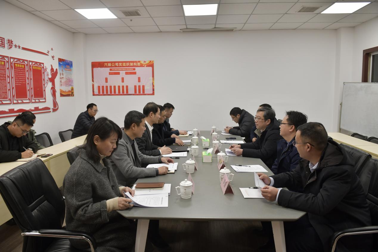 鄒洪到贛勤汽銷公司調(diào)研督導(dǎo)安全生產(chǎn)