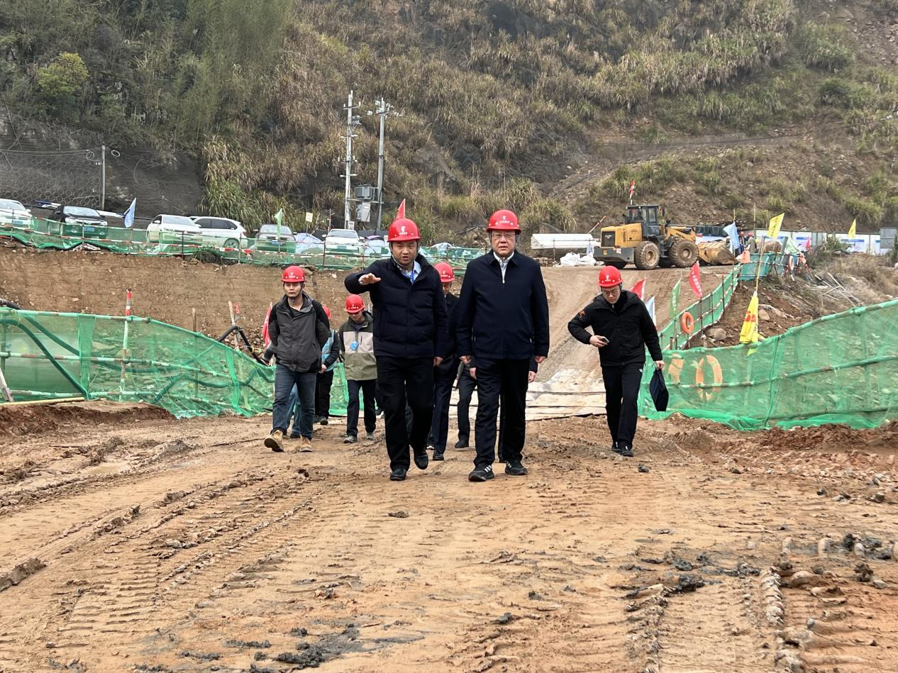 陳龍祥帶隊(duì)赴弋陽(yáng)縣、鉛山縣開(kāi)展安全生產(chǎn)督導(dǎo)工作