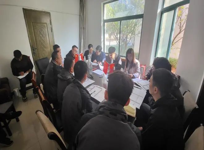 誠(chéng)鄉(xiāng)公司黨支部探索“旗幟領(lǐng)航”新路徑