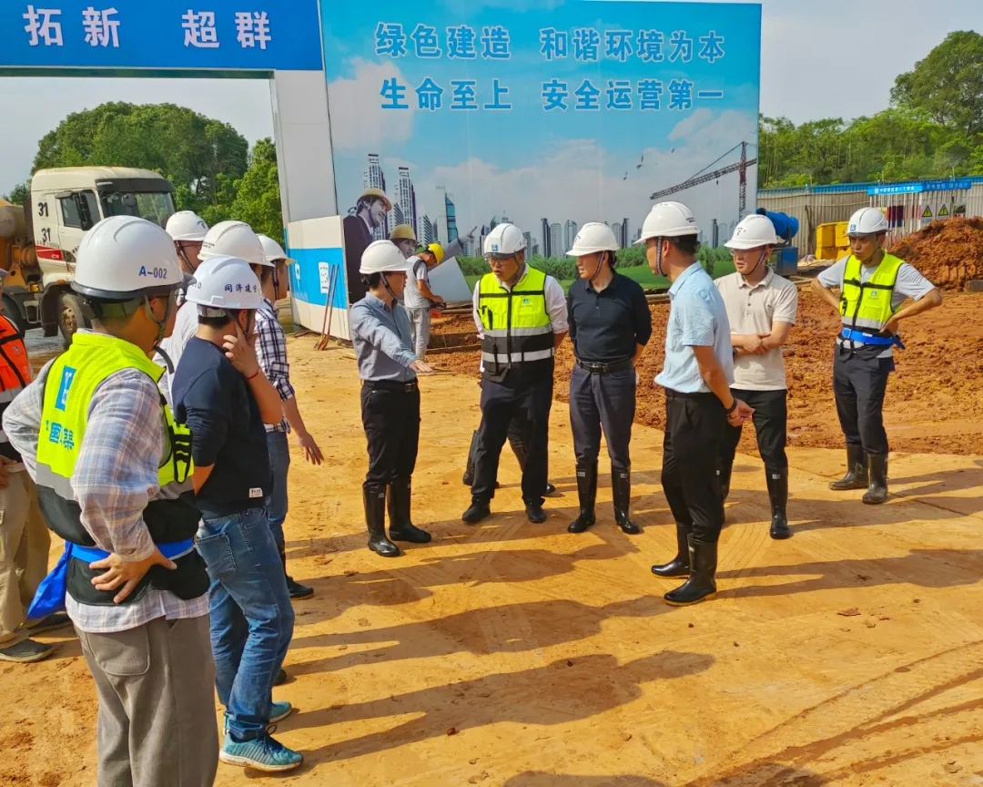 工程咨詢集團(tuán)領(lǐng)導(dǎo)班子實(shí)地調(diào)研江西省水利廳水旱災(zāi)害防御物資儲(chǔ)備倉庫項(xiàng)目