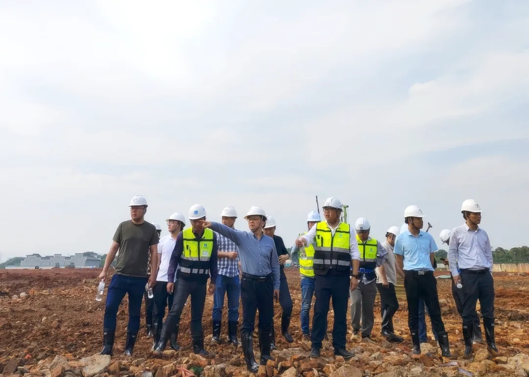 工程咨詢集團(tuán)領(lǐng)導(dǎo)班子實(shí)地調(diào)研江西省水利廳水旱災(zāi)害防御物資儲(chǔ)備倉庫項(xiàng)目
