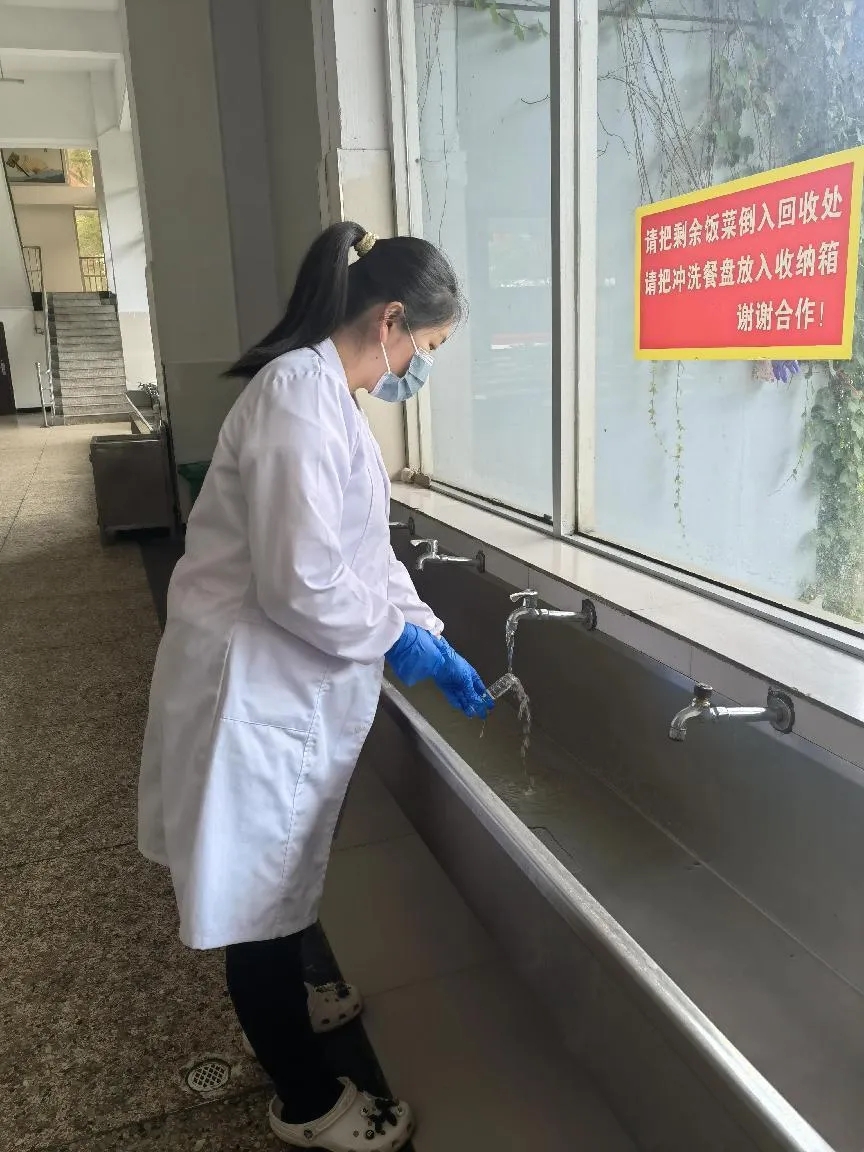 莘莘學子心 濃濃供水情丨省水務(wù)集團為廣大考生用水安全保駕護航