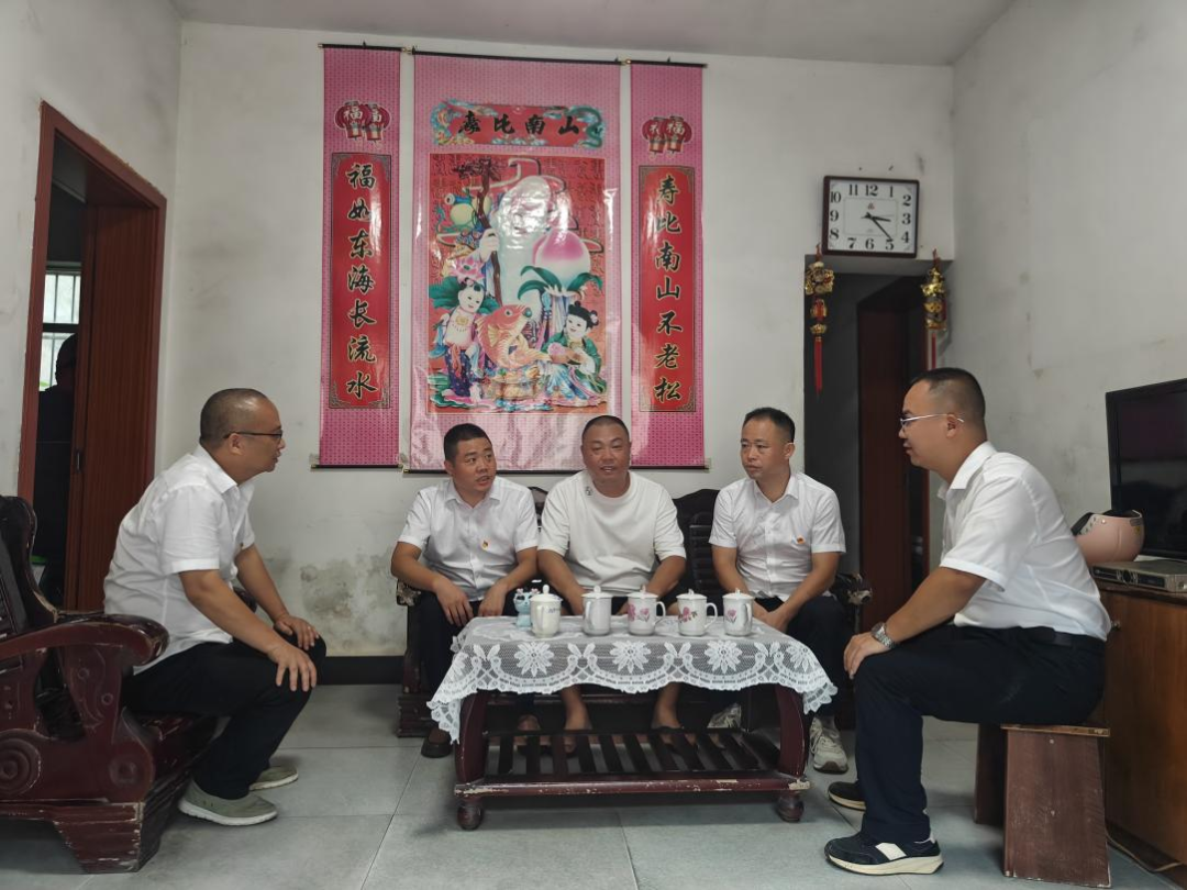 水務(wù)集團開展形式多樣的“八一”建軍節(jié)慰問活動