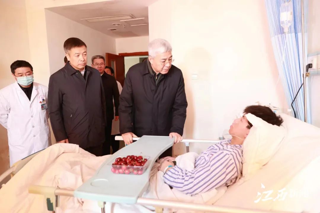 尹弘赴新余指導火災事故處置工作時強調(diào)認真貫徹落實習近平總書記重要指示精神全力以赴做好傷員救治和善后處置工作